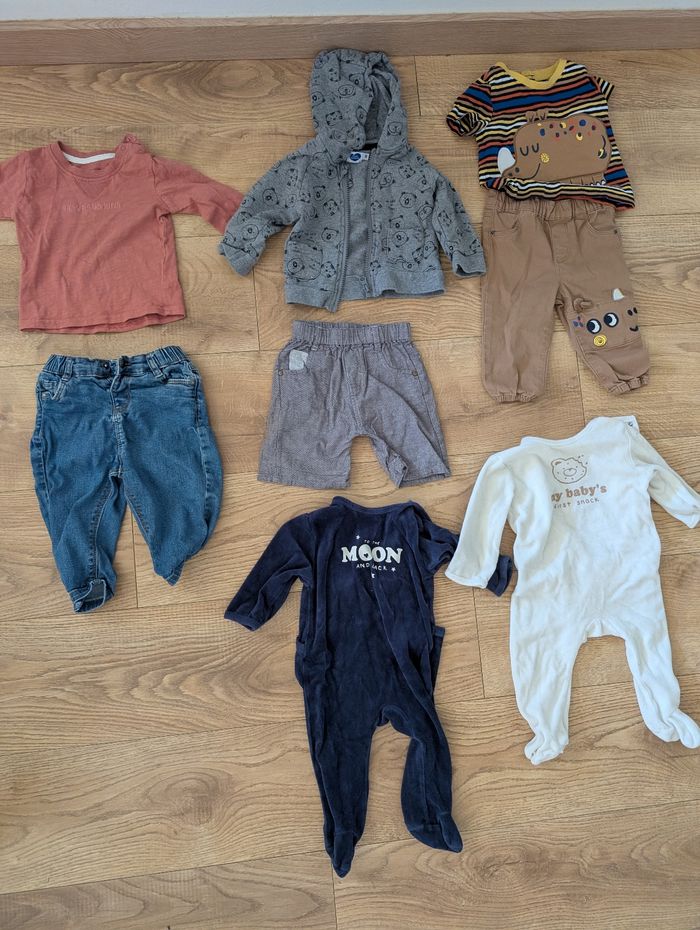 Lot de vêtements 9 mois bébé garçon