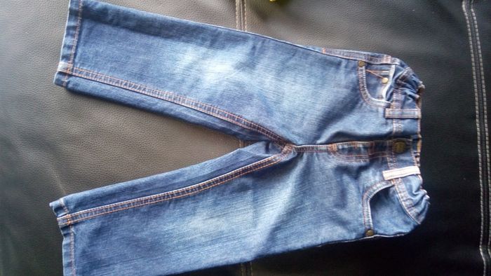 Jeans garçon état neuf 24 mois