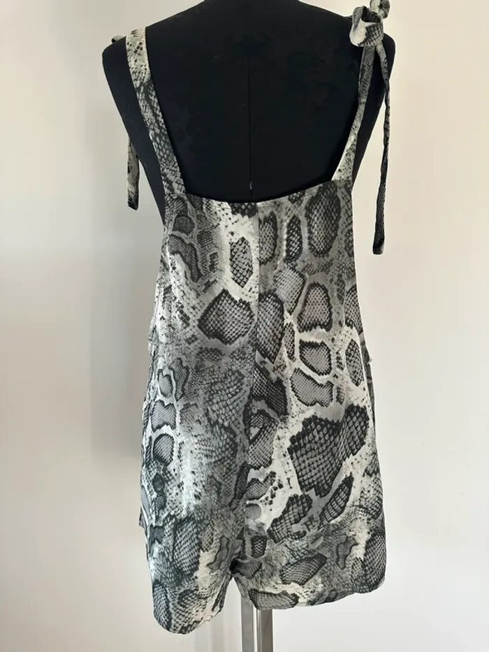 Combi short grise - photo numéro 4