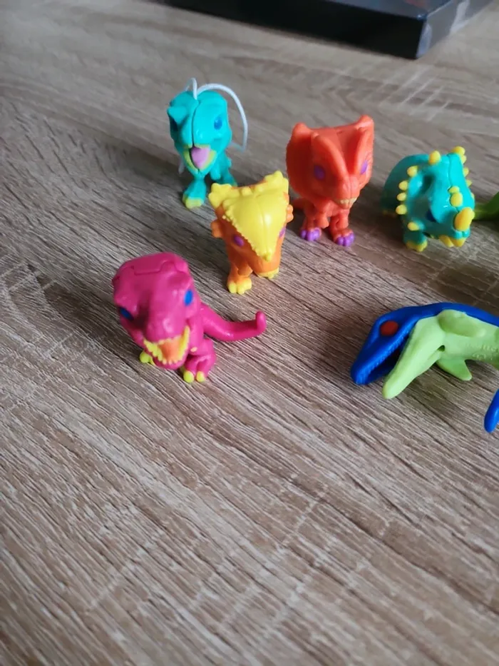 Lots de dinosaures kinder - photo numéro 4