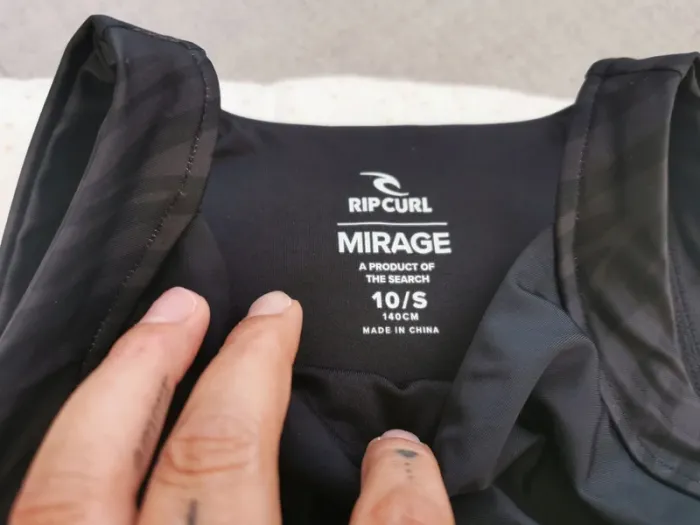 Haut brassière de natation Ripcurl Mirage noir taille S Neuf - photo numéro 2