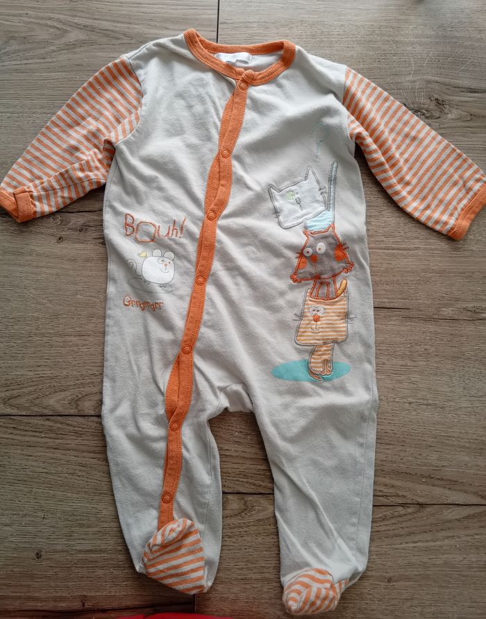 Lot 6 pyjamas 12 mois - photo numéro 7