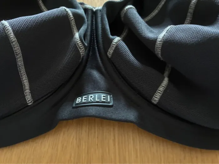 Brassière de sport noire - photo numéro 3