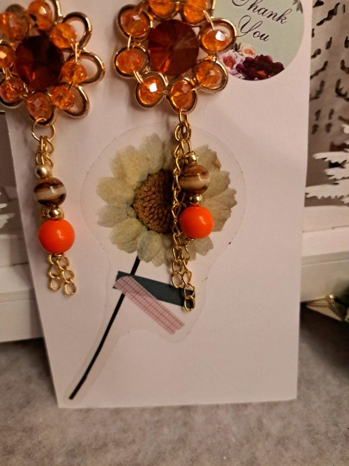 Boucles d'oreilles pendante strass orange avec perles - photo numéro 6