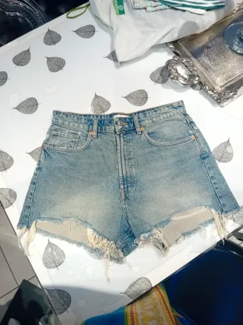 Short zara taille 42
