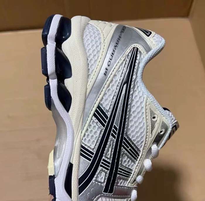 ASICS Gel-Kayano 14 taille 42 - photo numéro 4