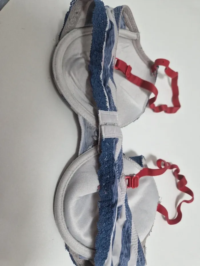 Soutien-gorge - photo numéro 3