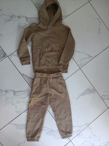 Ensemble Nike