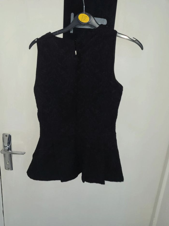 Top noir - photo numéro 4