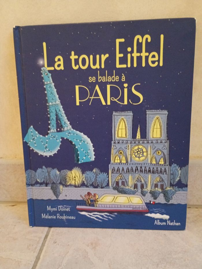 La tour Eiffel se balade à Paris - photo numéro 2