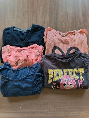 Lot de vêtements de taille 4 ans 