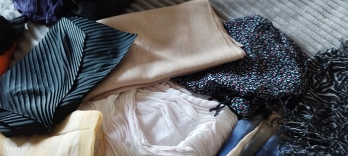 Lots de divers foulards - photo numéro 5