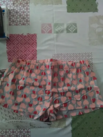 Short femme Hello Kitty taille L(255)