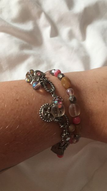 Joli bracelet double rose