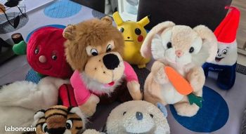 Lot de 10 différentes peluches + 1 baril Coca-Cola