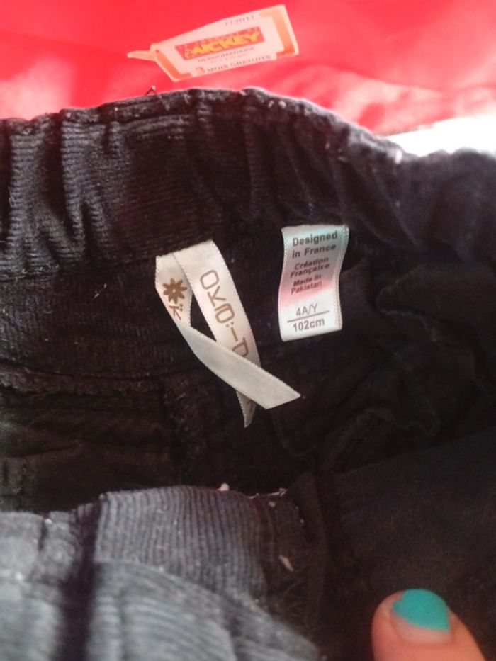 Lot vêtements fillette 4 ans - photo numéro 3