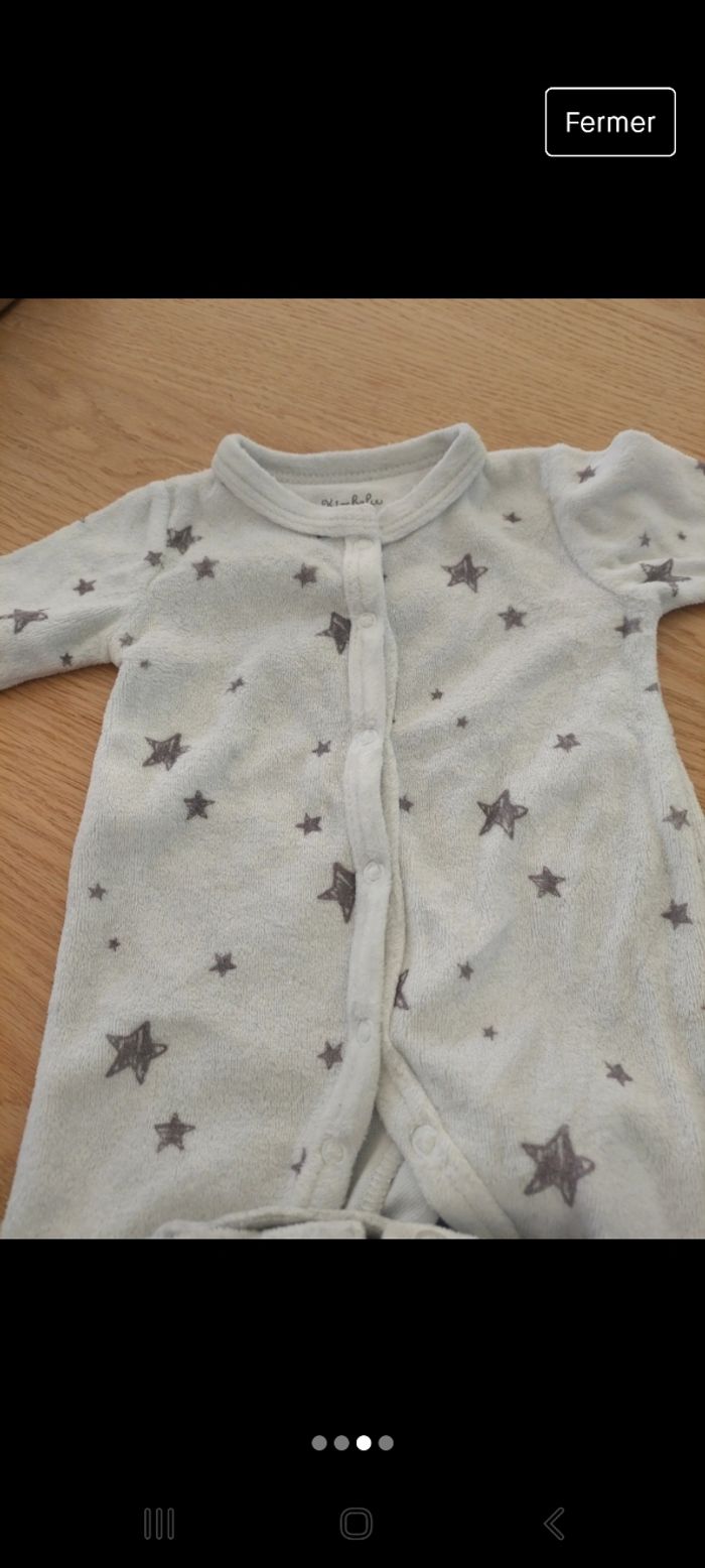 4 pyjamas 1 mois