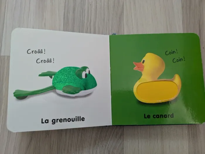 Livre les jouets à toucher - photo numéro 4
