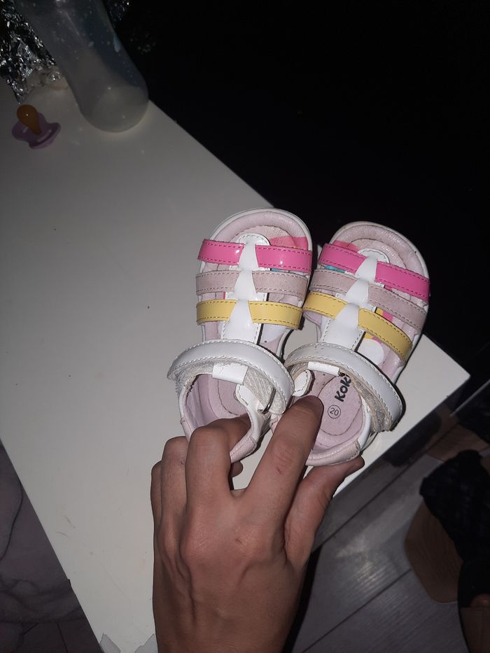 Petite sandale taille 20