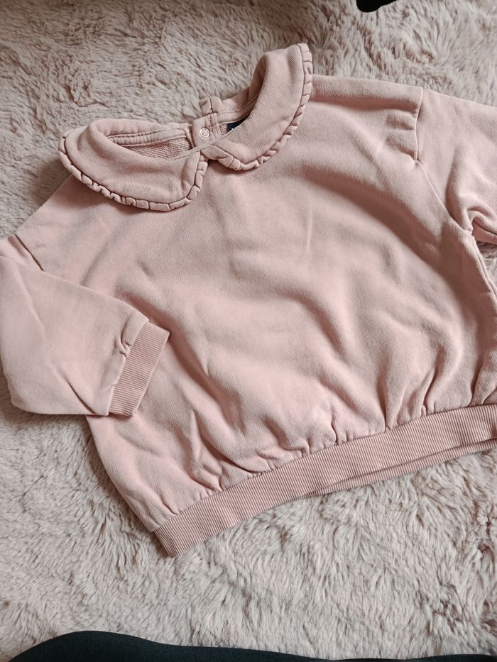 Pull col claudine - taille 24 mois