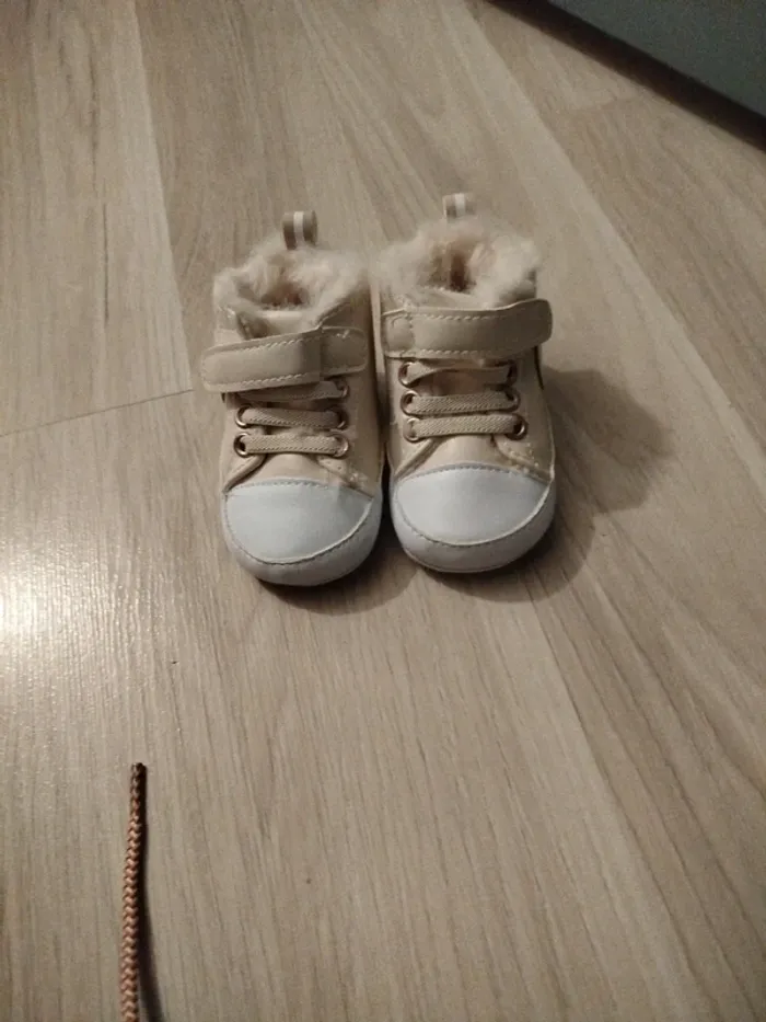 Chaussures 3/6mois - photo numéro 2