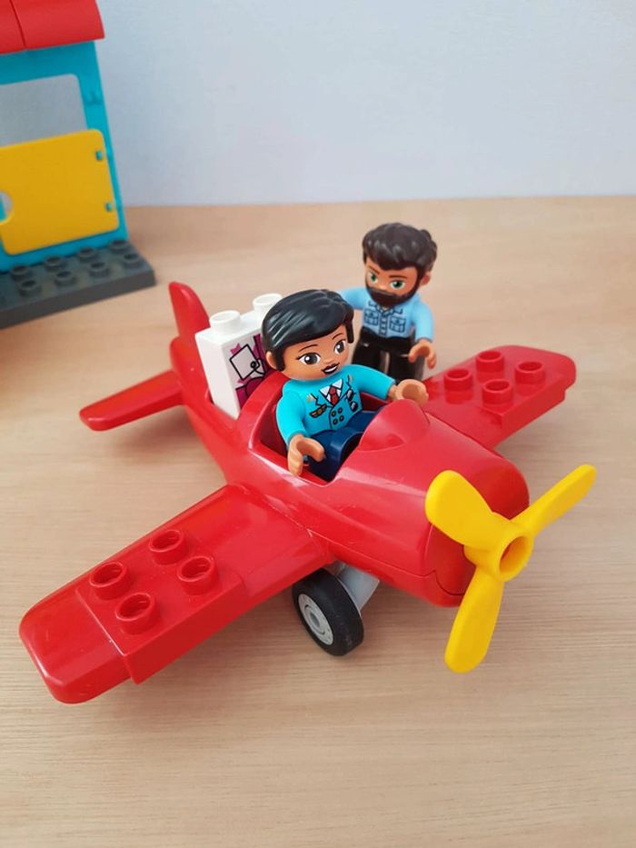 Lego Duplo aéroport et avion - photo numéro 9