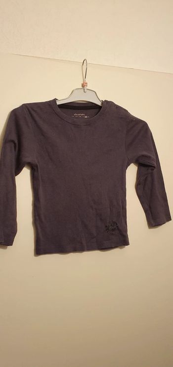 Tee-shirt bleu marine