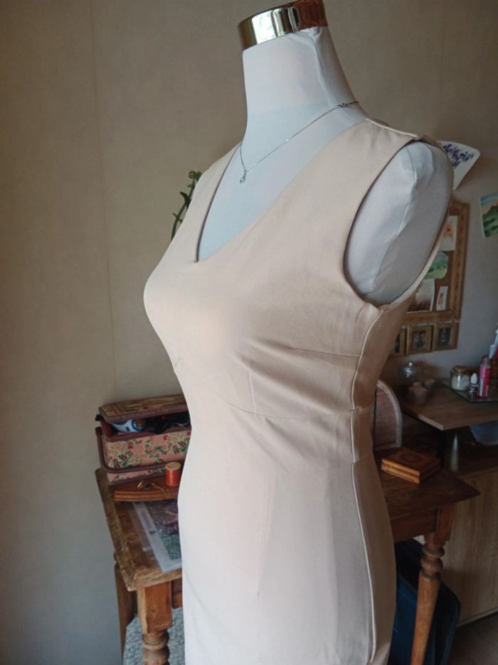 Robe cintrée élégante - photo numéro 5