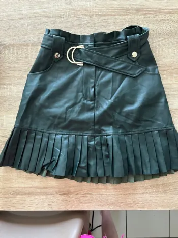 Jupe simili cuir Zara