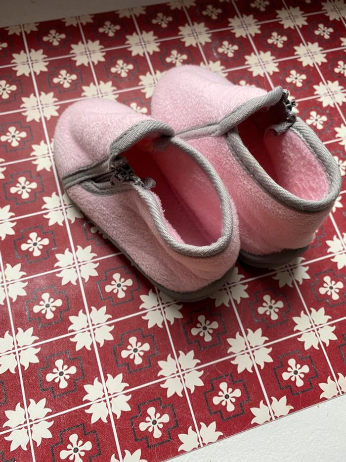 Paire de chaussons fermeture rose bébé 22 - photo numéro 2