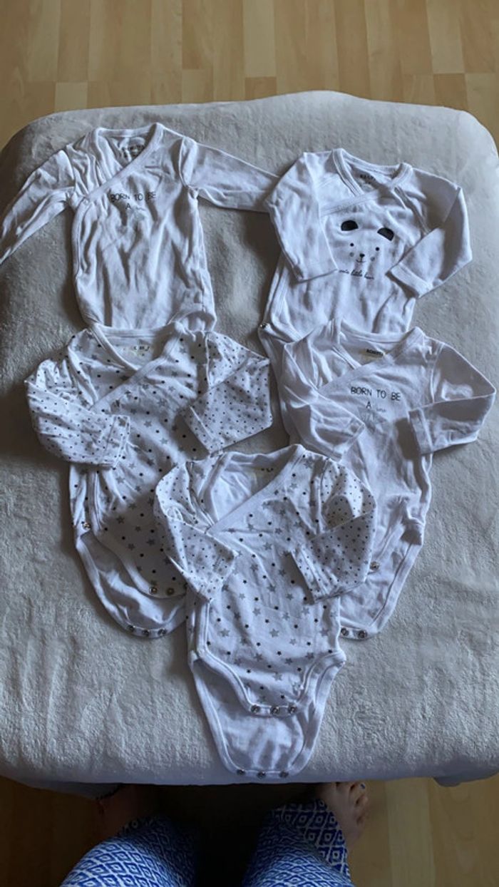Lot de 5 bodies - body - longue manche - 3 mois - Kiabi et Orchestra