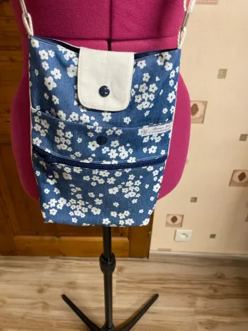 Petite pochette à bandoulière