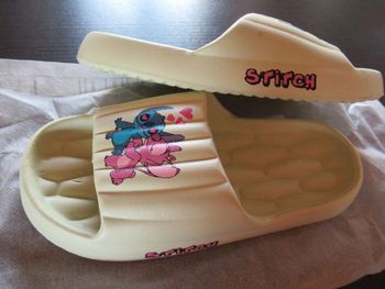 Claquettes Stitch & Angel vertes 36 neuves