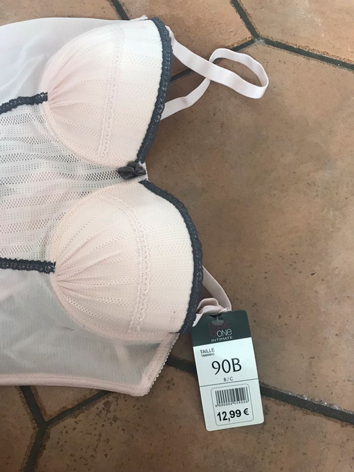 Corset rose neuf up neuf - photo numéro 2