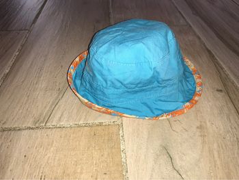 Bob bébé réversible bleu et marron quechua