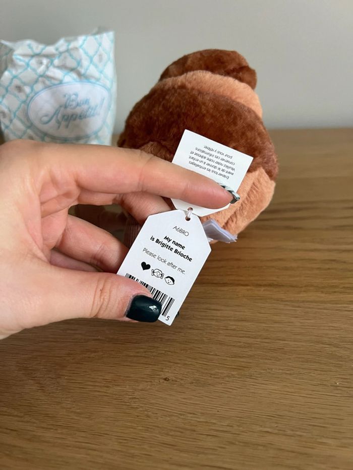 Peluche pâtisserie Jellycat brioche - photo numéro 4
