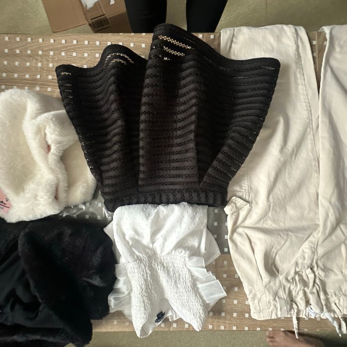 Lot de vêtements fille 8 ans - photo numéro 2