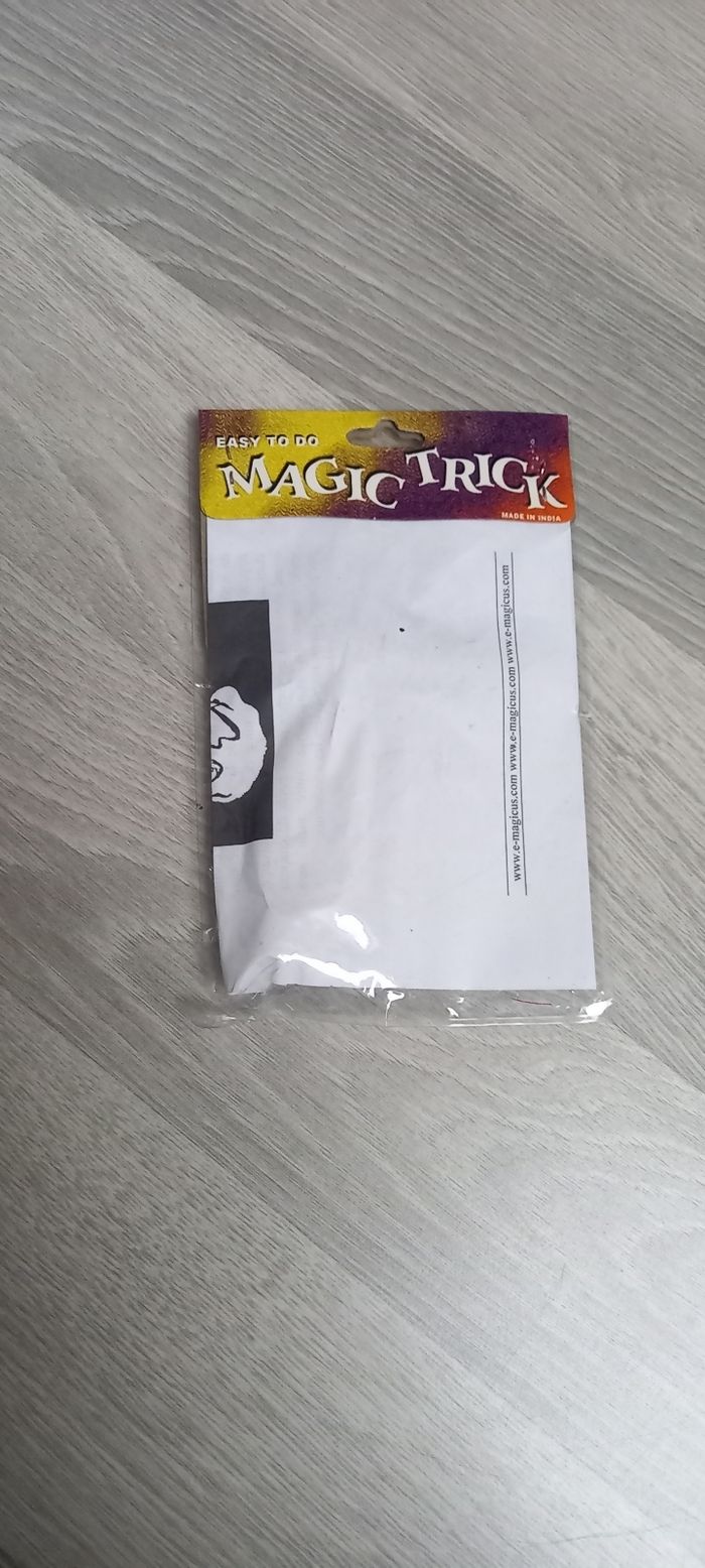 Des fleurs du bout des doigts, flowers from fingertips magie - photo numéro 2