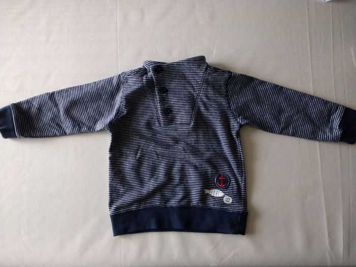 Très joli pull rayé baby club style marin