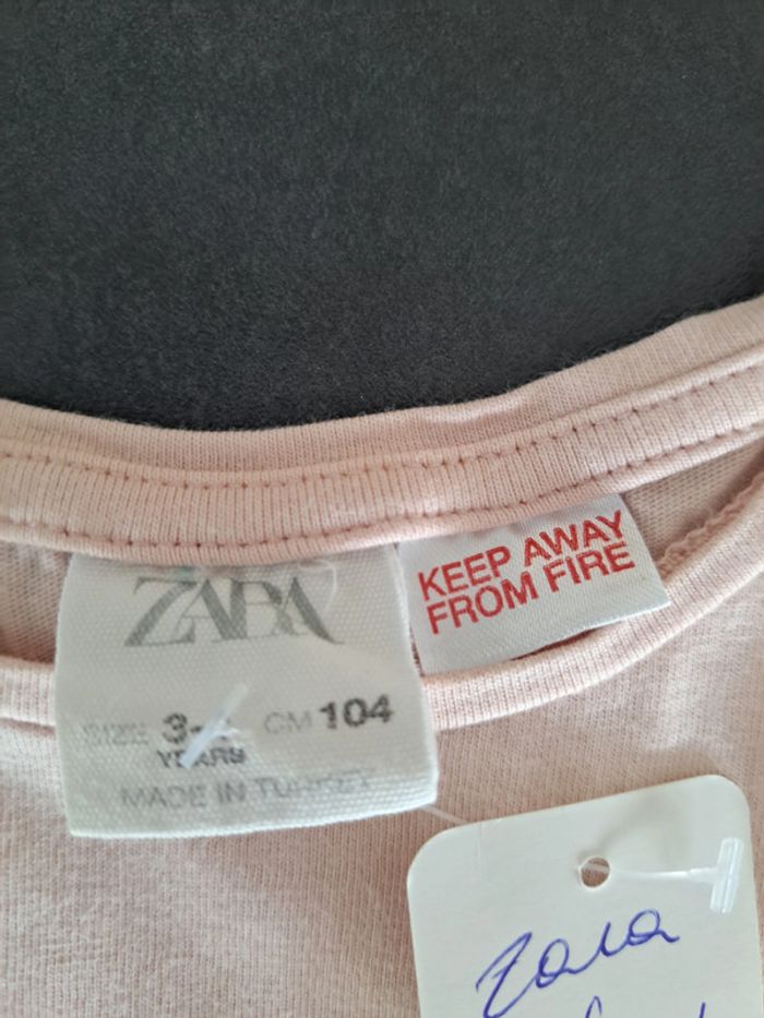 t-shirt zara cerise 3-4 ans - photo numéro 2