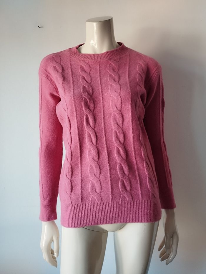 Pull doux torsadé taille L
