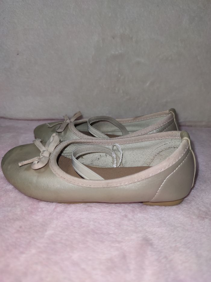 Ballerines dorées La Halle p.25 - photo numéro 4