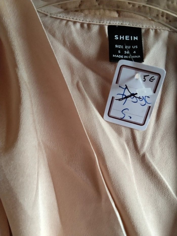 Haut satin croisé taille S/36 - photo numéro 2