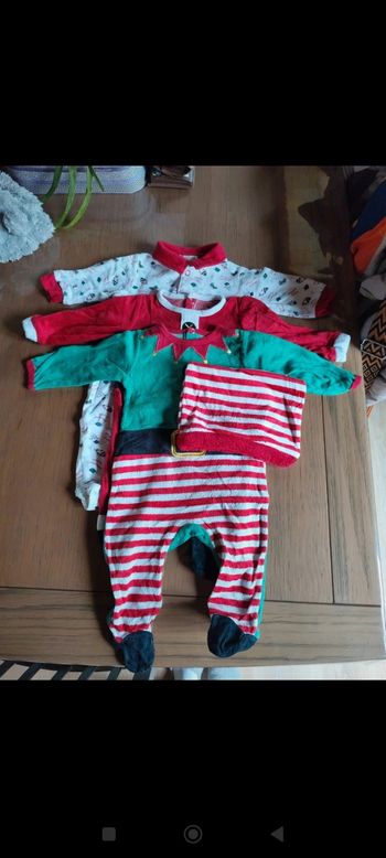 Lot de 3 pyjamas thème Noël 6 mois