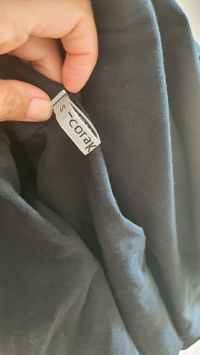 Robe noire bretelles réglables et fermeture éclair taille S
Cora Kemperman - photo numéro 9