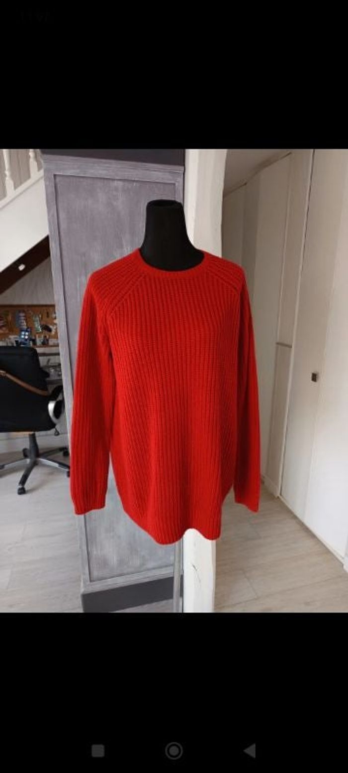 Pull rouge