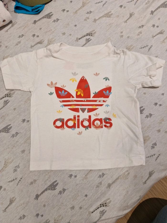 Tee-shirt adidas 9/12 mois