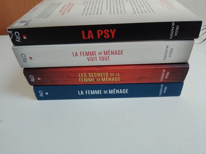 Lot de quatre livres de Freida Mcfadden - photo numéro 2
