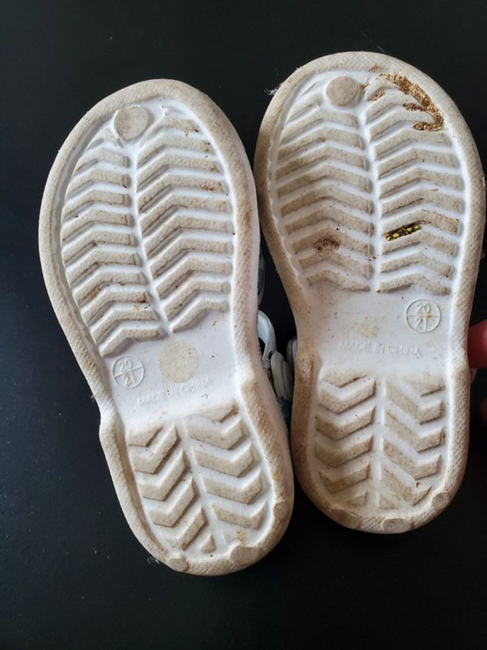 Sandale sabot bébé taille 20/22 - photo numéro 3