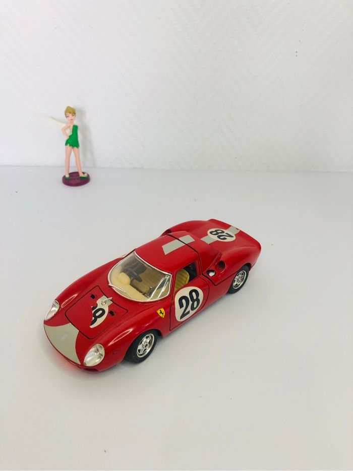 Ferrari 250 Le Mans 1965 échelle 1/24